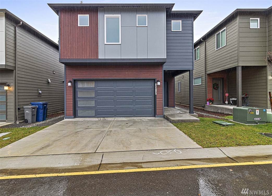 2212 117th St - Photo 1