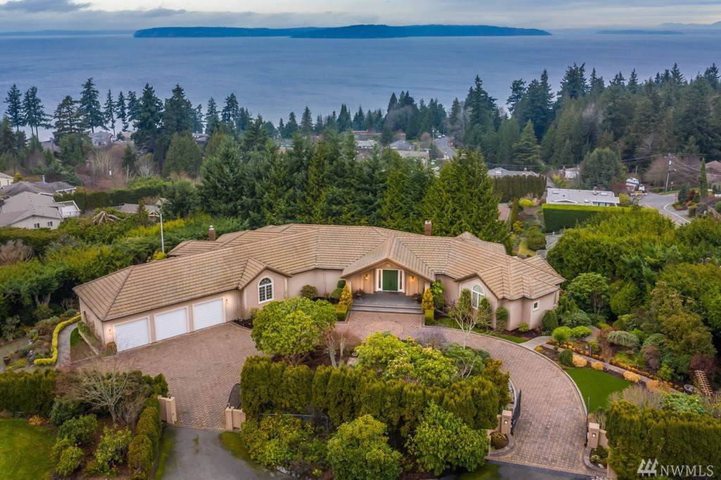 18206 88th Ave - Photo 1