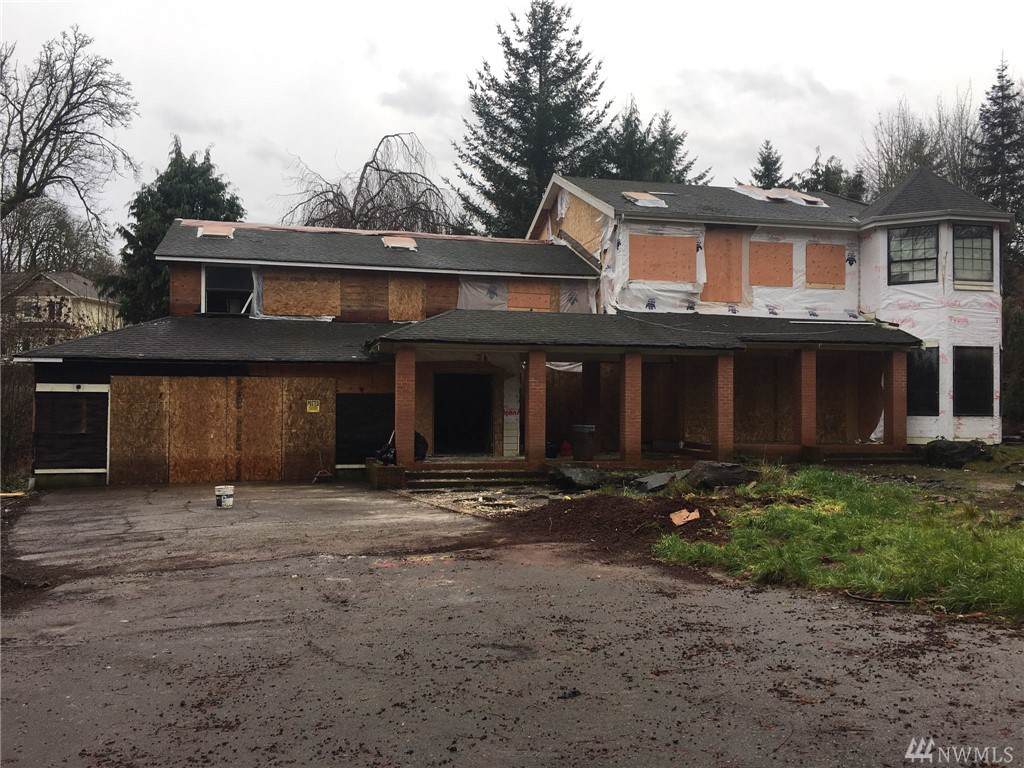 1425 71st Ave - Photo 1