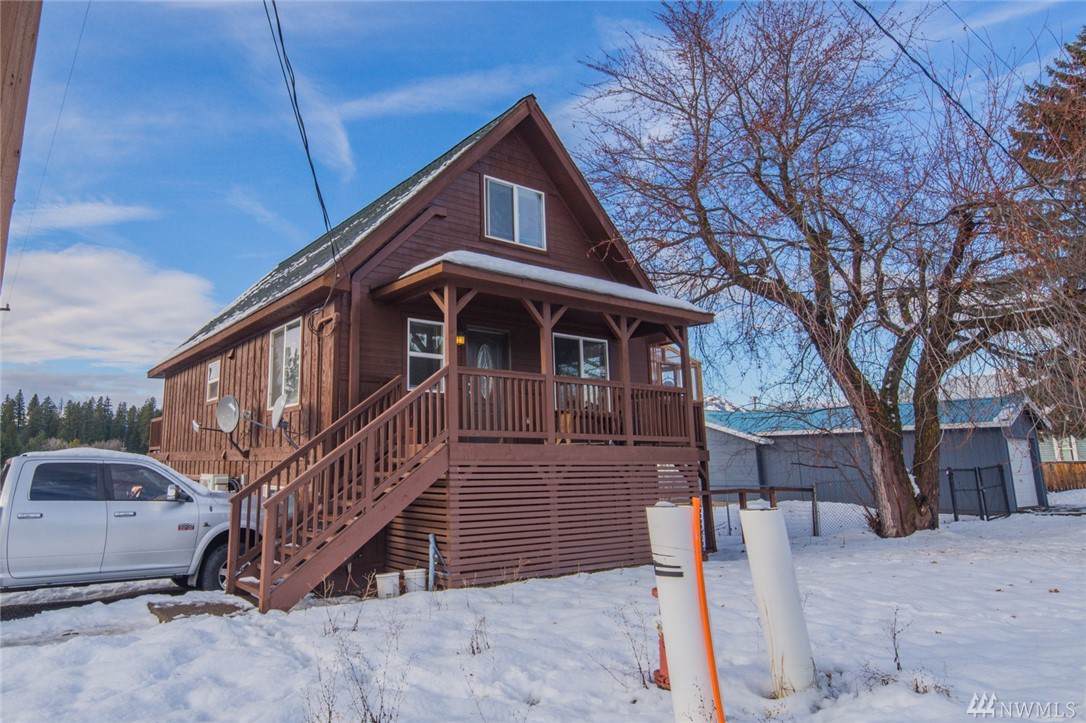 370 3rd St - Photo 1