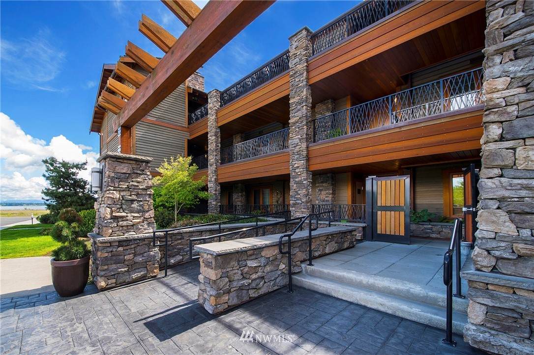 9525 Semiahmoo Parkway - Photo 1