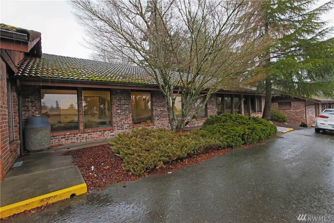 900 Sheridan Rd - Photo 1