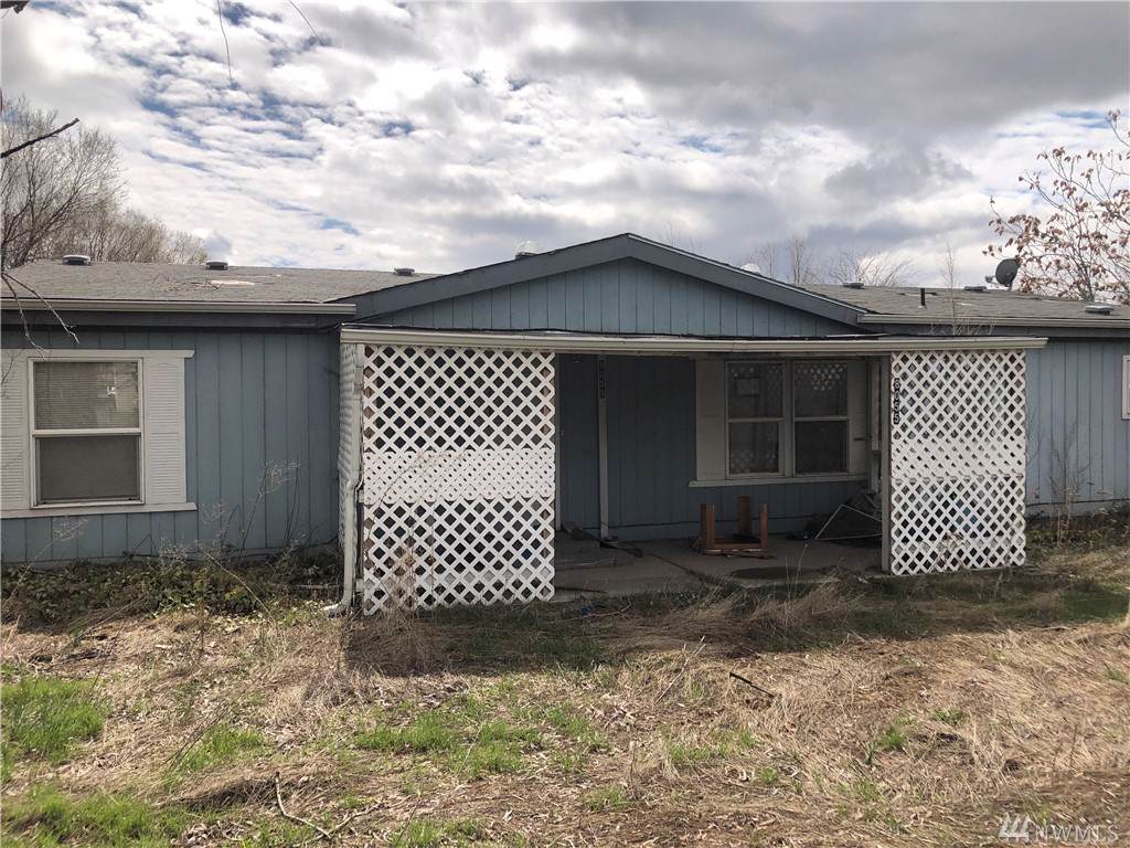 8055 Davis Rd - Photo 1
