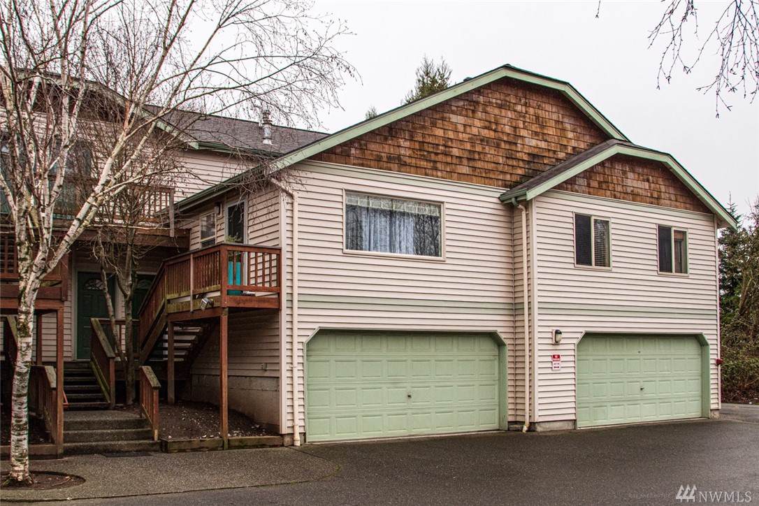 2071 Cherry St - Photo 1