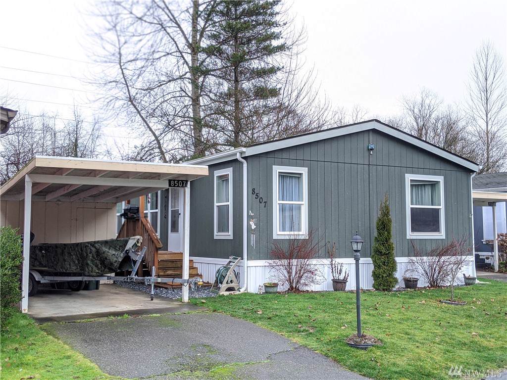 8507 144th Ave - Photo 1