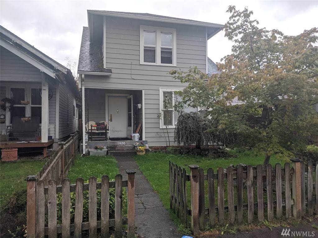 1927 Colby Ave - Photo 1