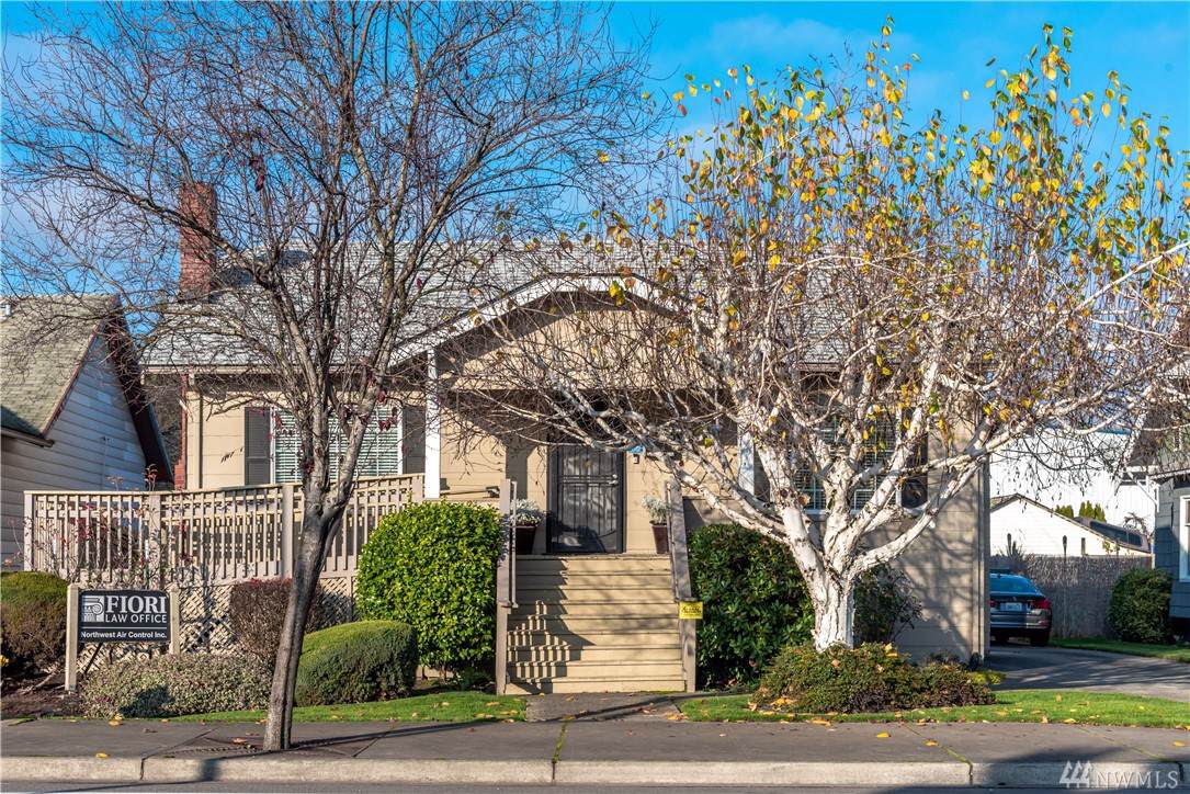 731 W Main St - Photo 1