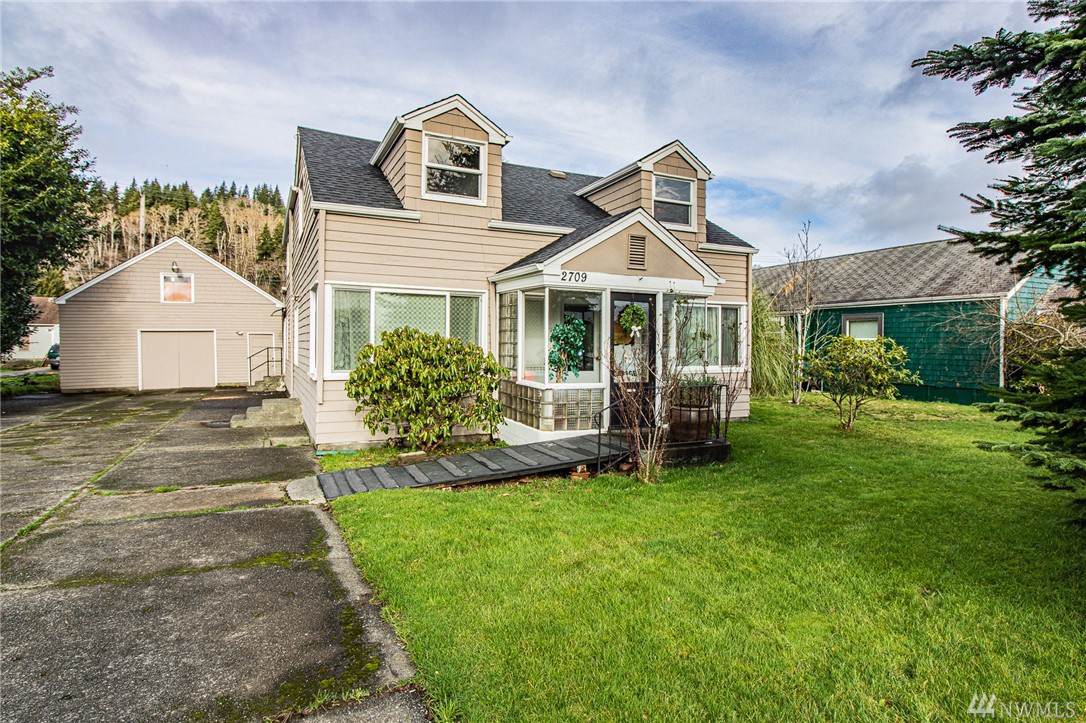 2709 Simpson Ave - Photo 1