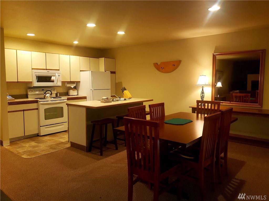 1 Lodge 630-L - Photo 1