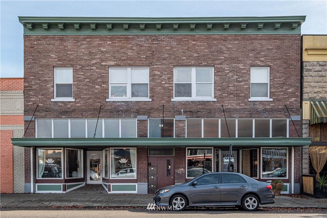 408 Tower Avenue - Photo 1