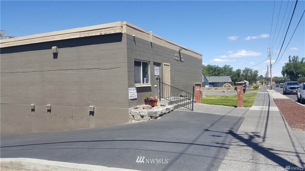 1066 Division Street - Photo 1