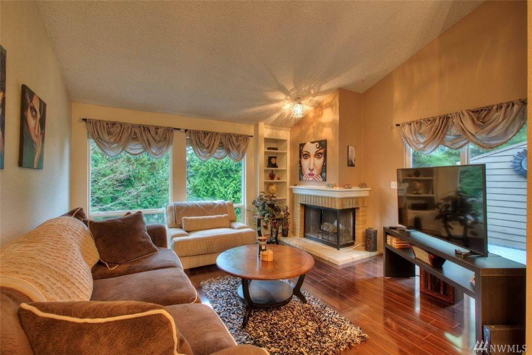 15707 4th Ave - Photo 1