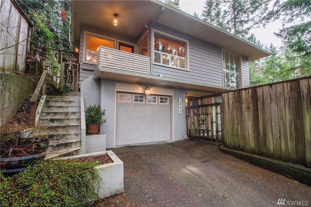 2446 Phinney Bay Dr - Photo 1