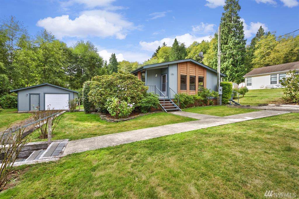131 Spruce St - Photo 1