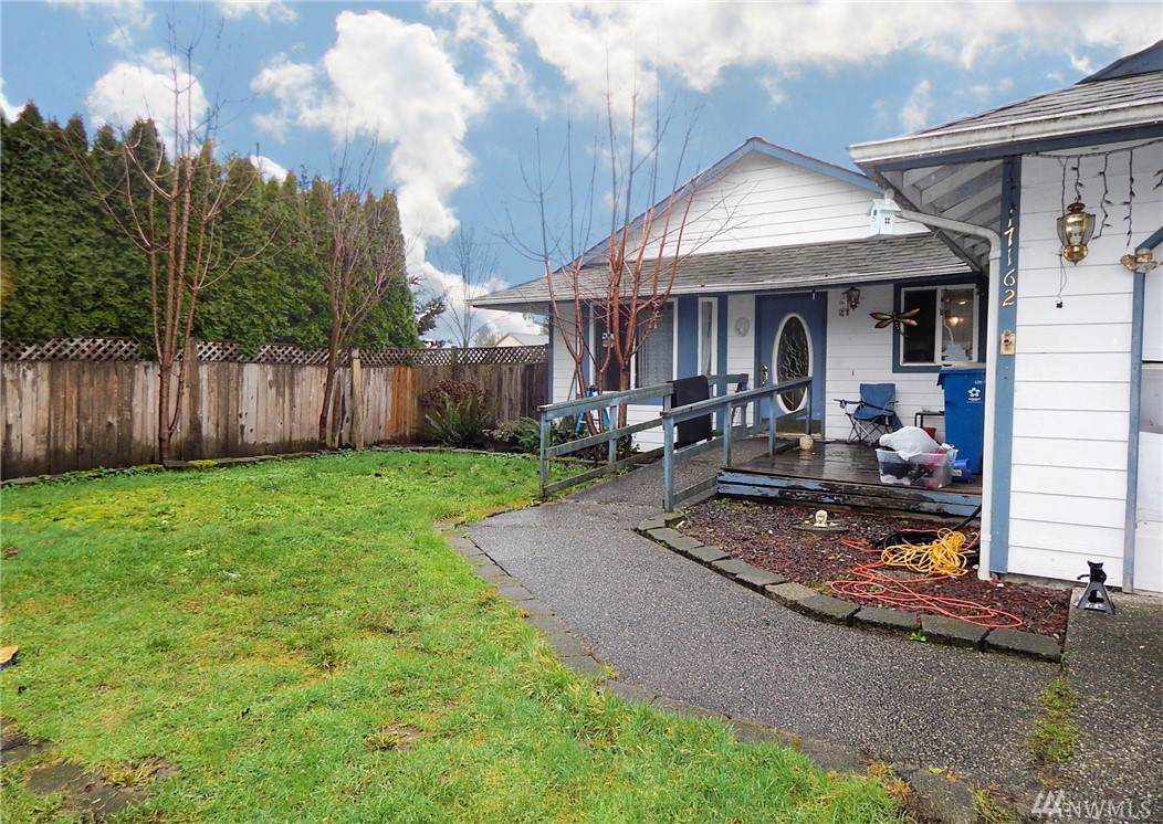 17162 Sawyer St - Photo 1