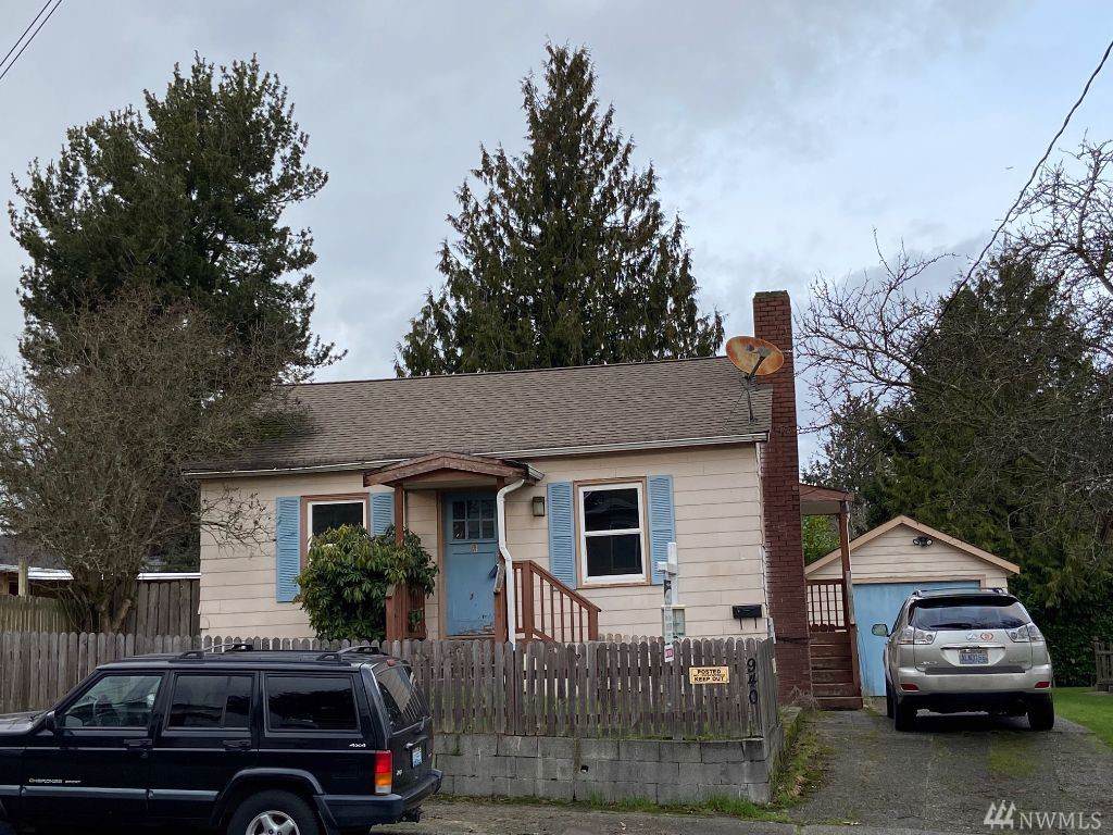 940 89th St - Photo 1