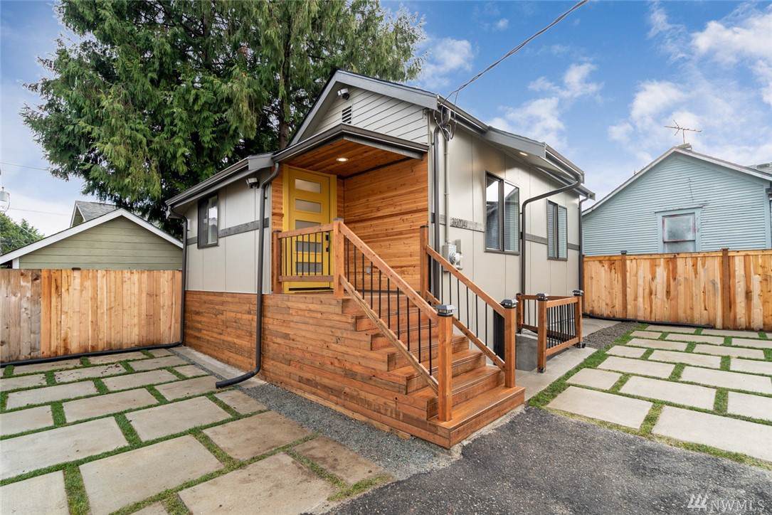 3014 21st Ave - Photo 1