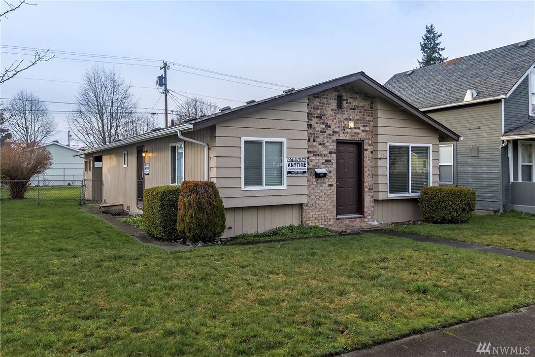 1620 Rainier Ave - Photo 1