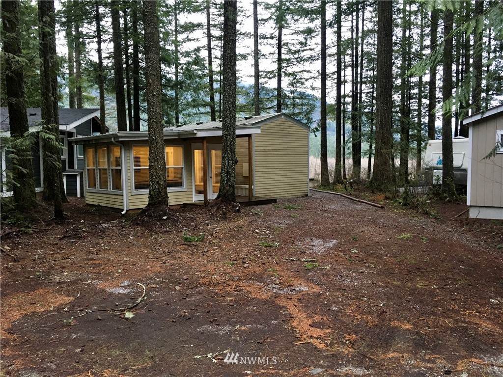 24 Riverside Drive - Photo 1