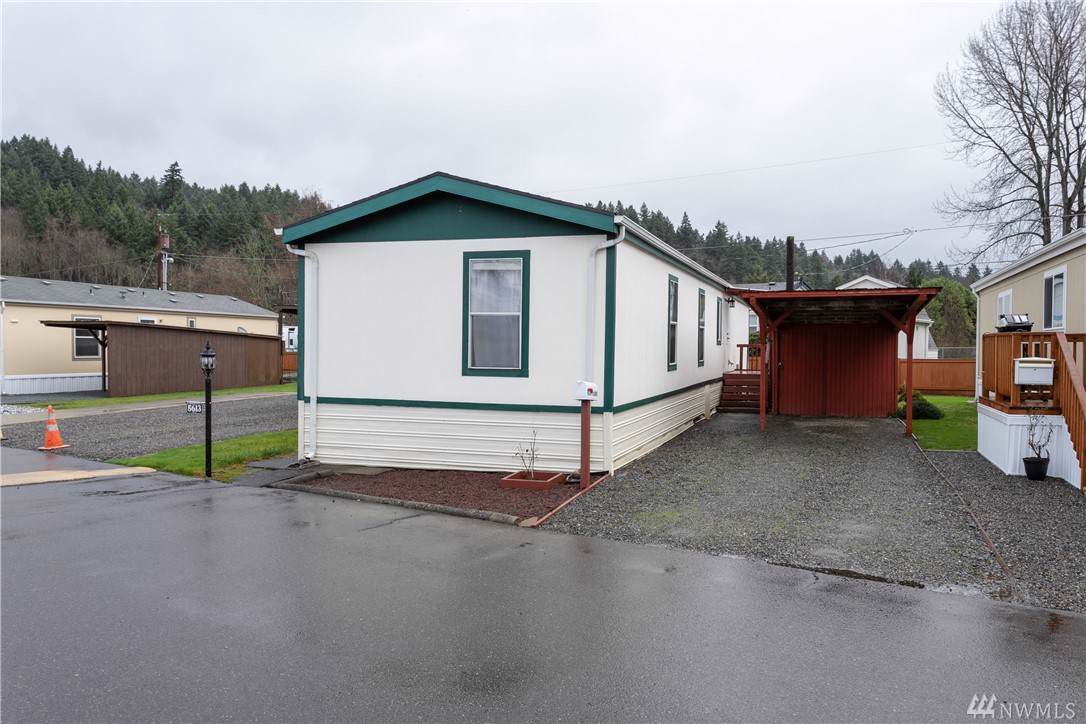 5613 113th Ave - Photo 1