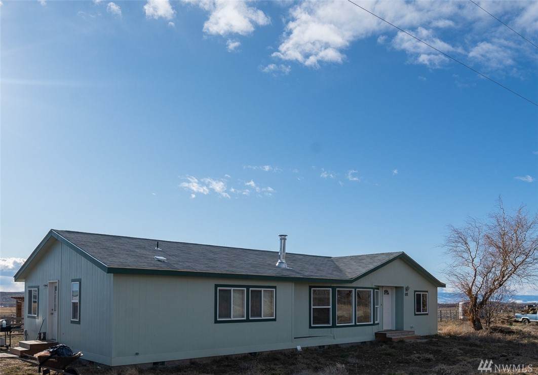1070 Sunrise Rd - Photo 1