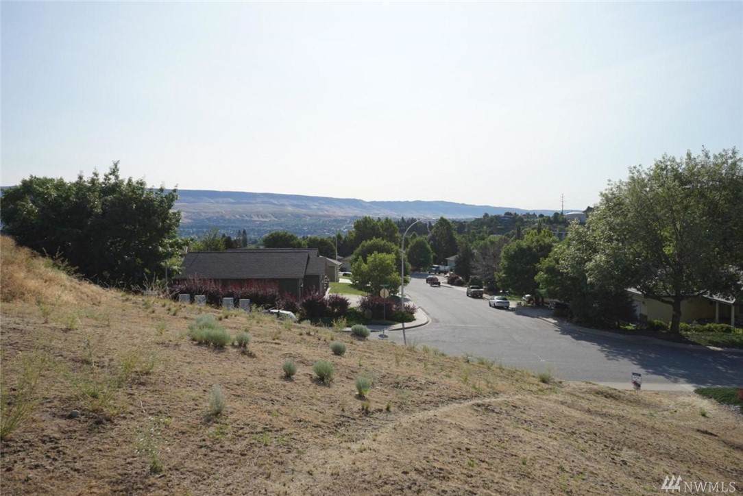 800 Castle Heights Dr - Photo 1