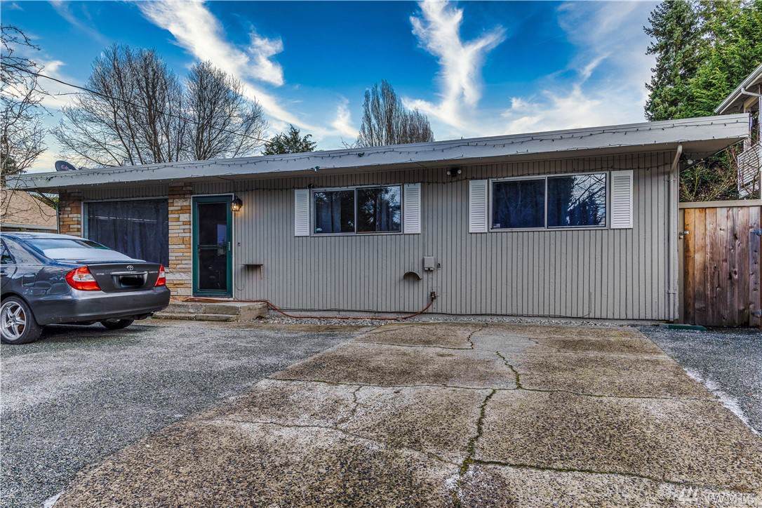 11418 1st Ave - Photo 1