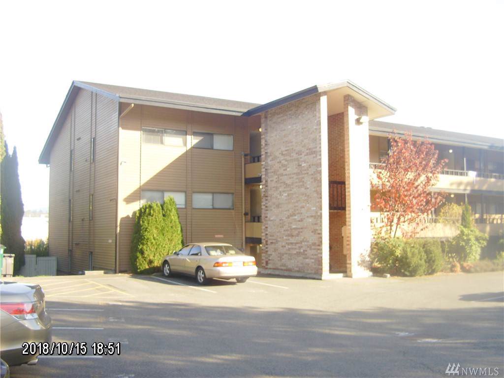 11600 Rainier Ave - Photo 1