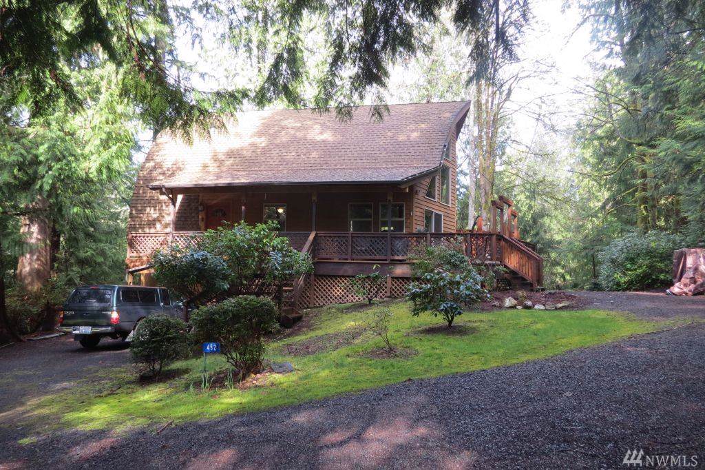 452 Pointes Dr - Photo 1