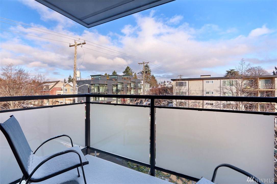 5601 California Ave - Photo 1