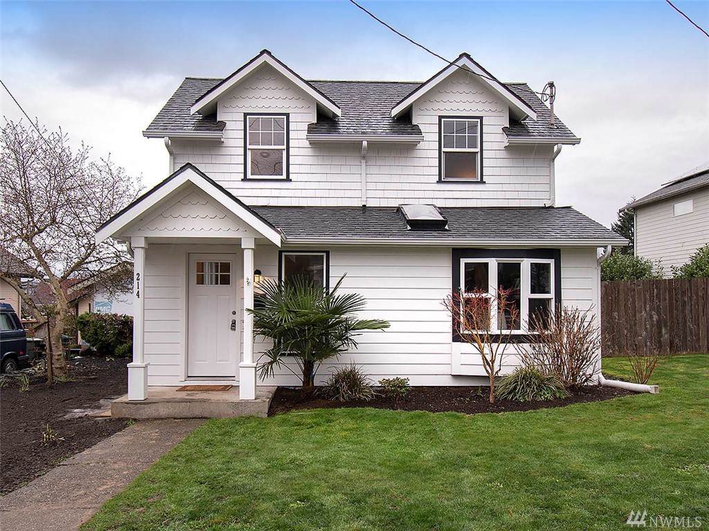 214 Avenue G - Photo 1