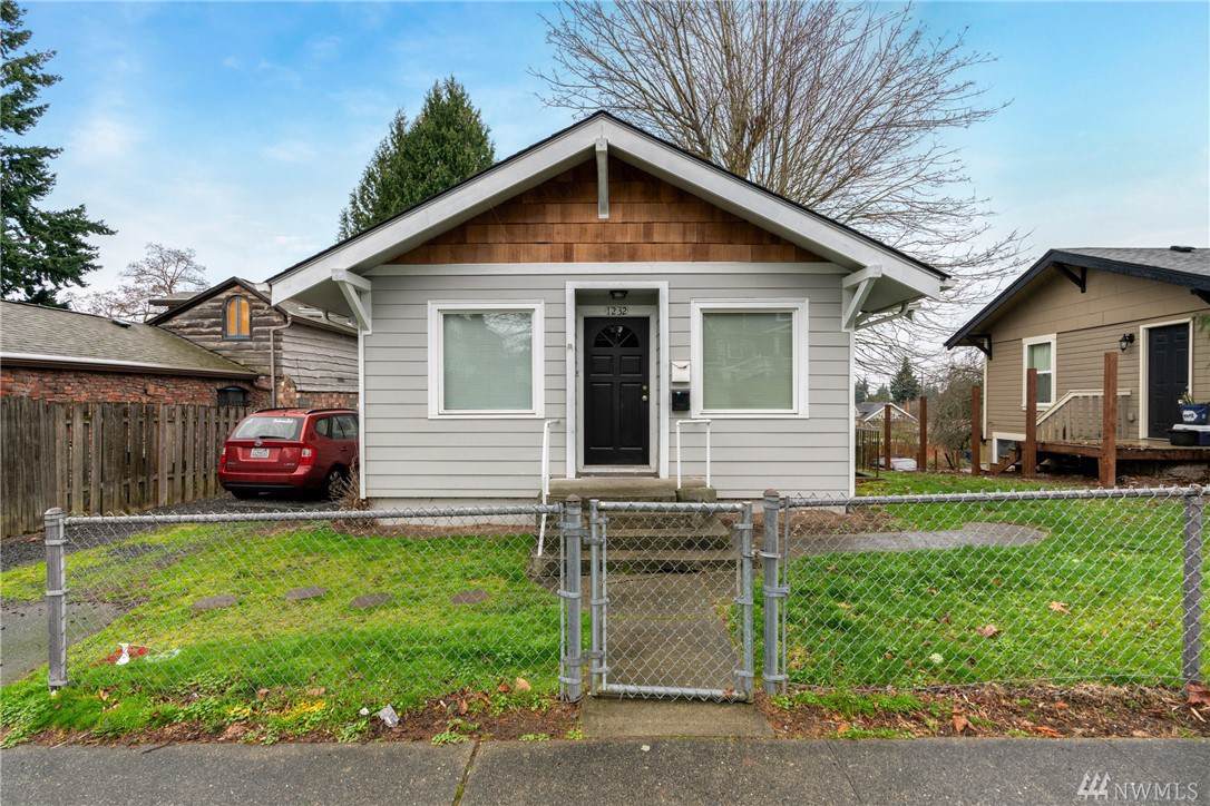 1232 Stevens St - Photo 1 1232 Stevens St - Photo 1