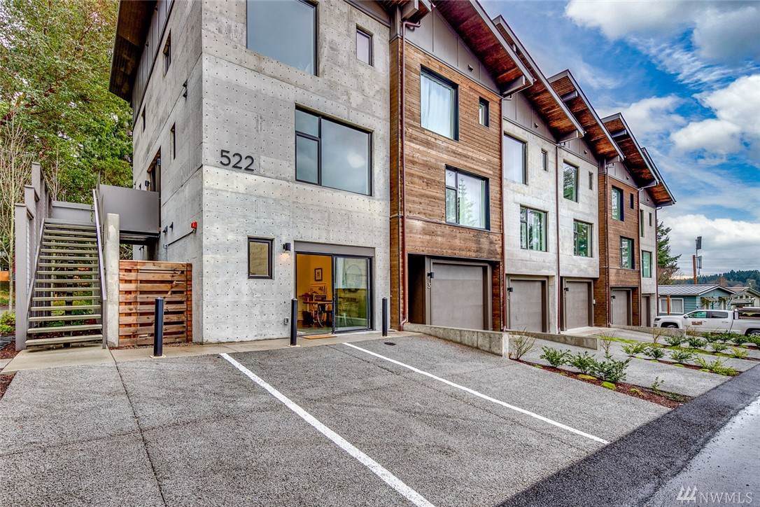 522 Madrona Wy - Photo 1