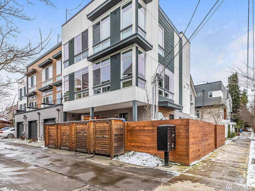 131 22nd Ave - Photo 1
