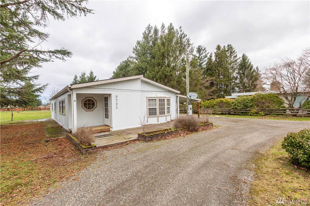 5721 Northwest Dr - Photo 1