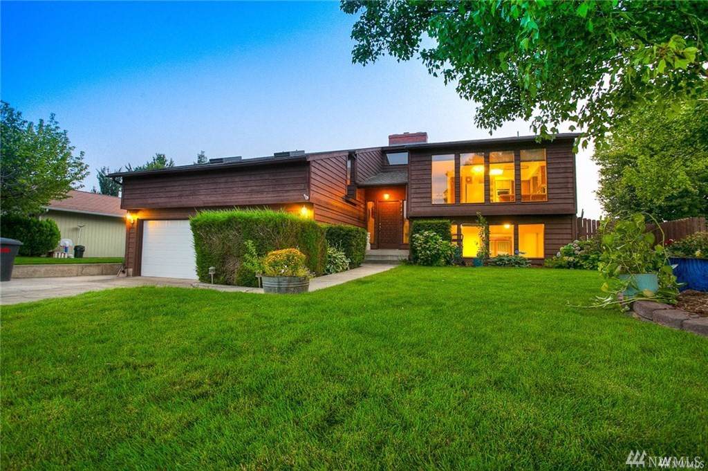 9321 Vernal Ave - Photo 1