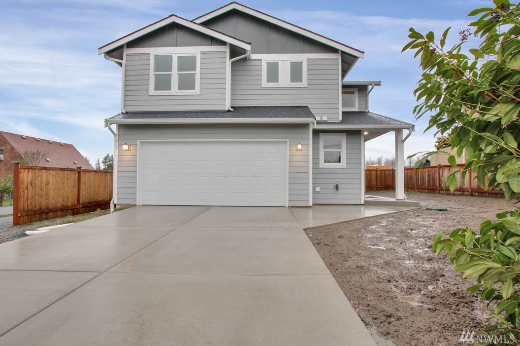 215 106th St - Photo 1