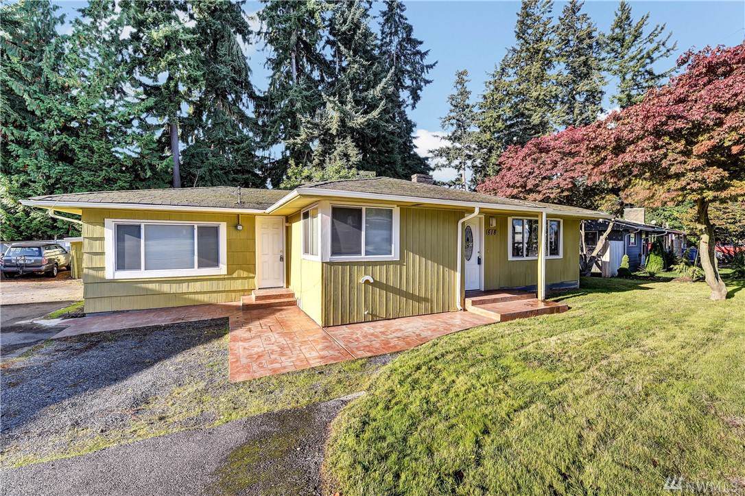 618 Edmonds Wy - Photo 1