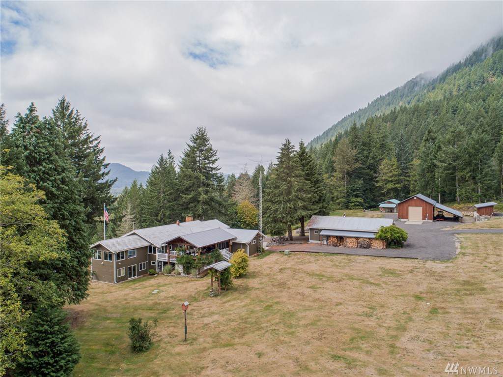 321 Davis Creek Rd - Photo 1
