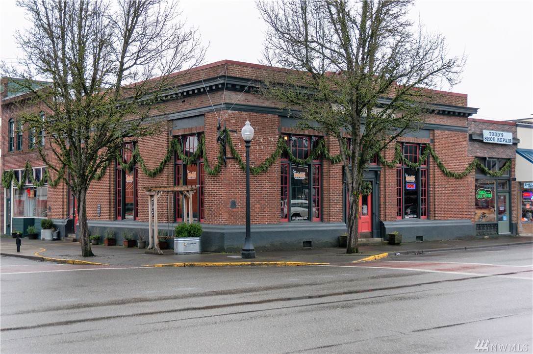 203 Railroad Ave - Photo 1