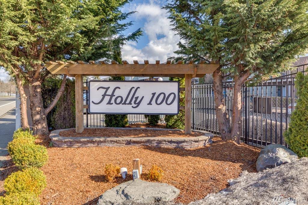9815 Holly Drive - Photo 1