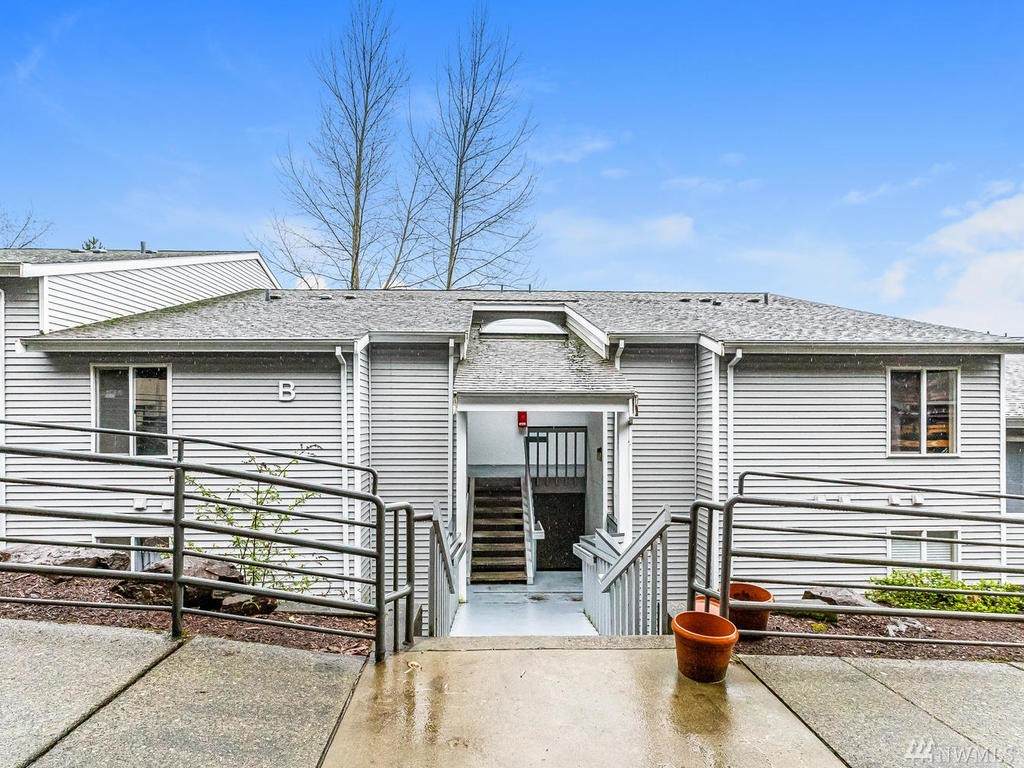17300 91st Ave - Photo 1