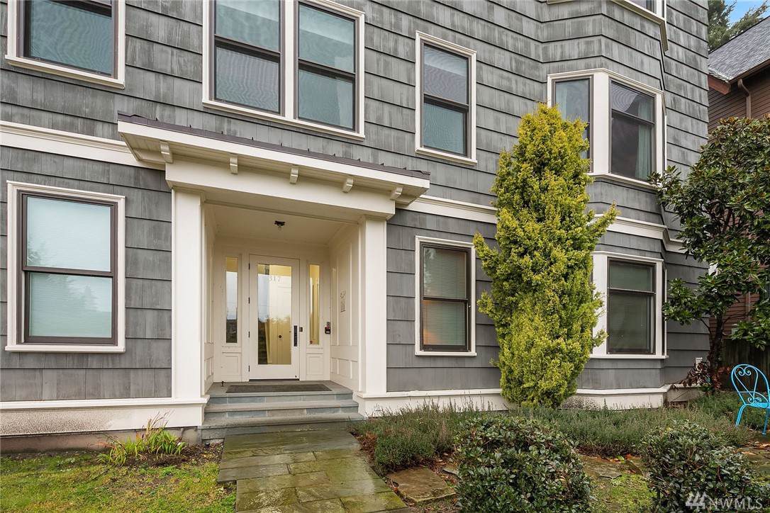 317 Lakeside Ave - Photo 1