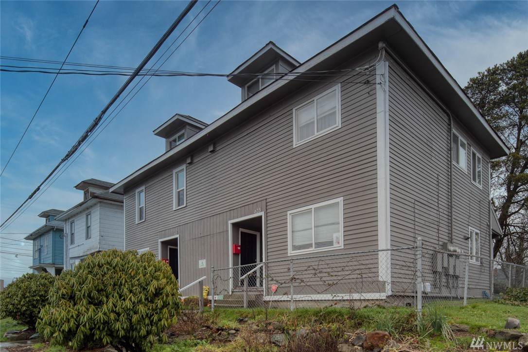 621-623 Sprague - Photo 1