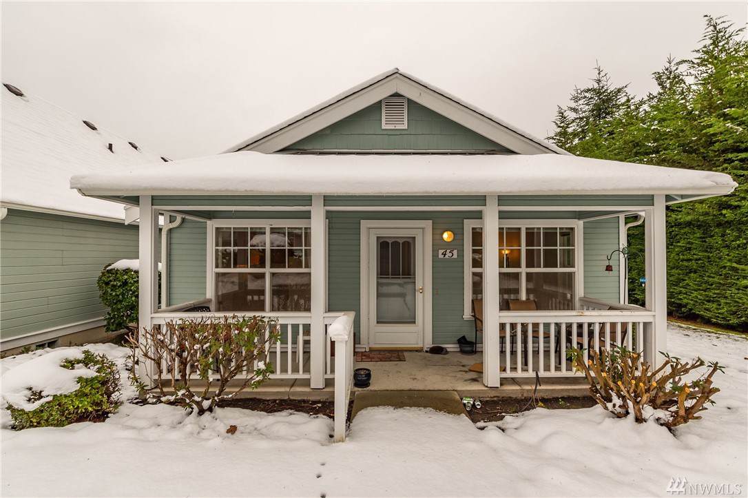 161 Whidbey Ave - Photo 1