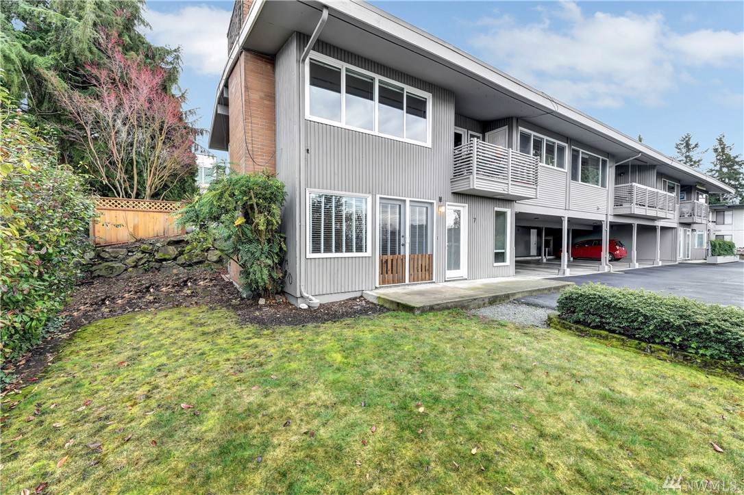 6714 Lake Washington Blvd - Photo 1