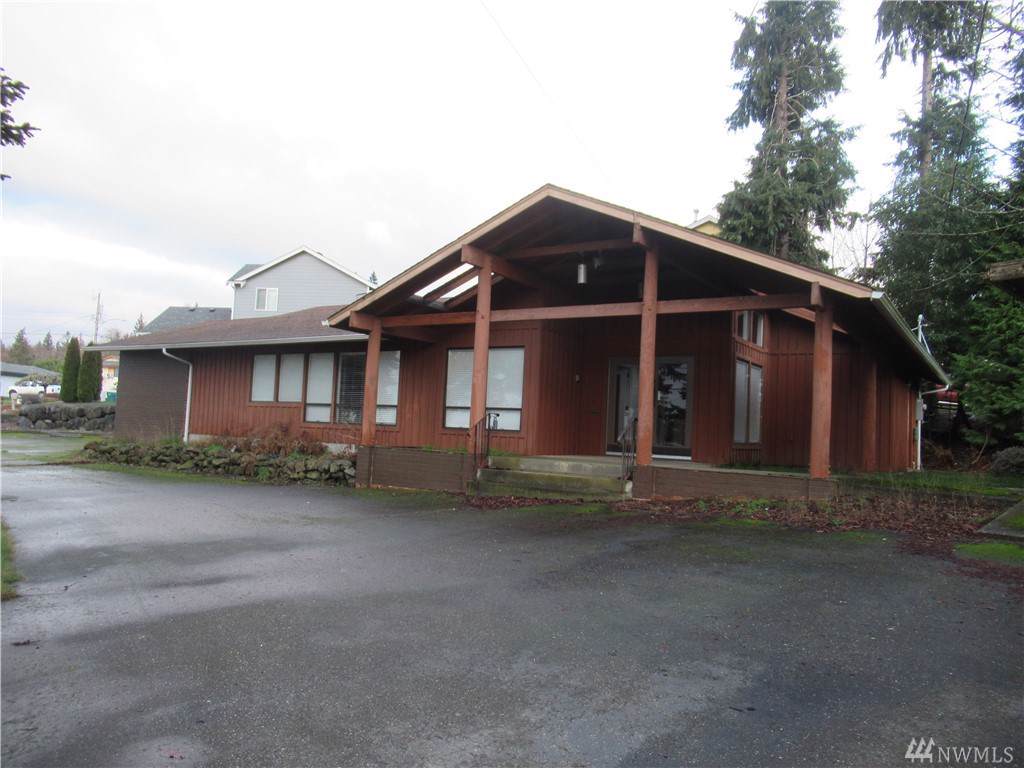2721 Lincoln Ave - Photo 1
