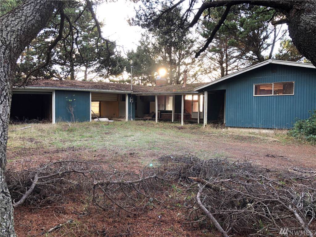 1012 231st Lane - Photo 1