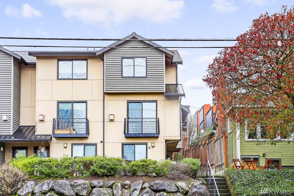 2018 Franklin Ave - Photo 1
