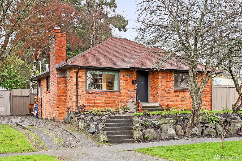 1924 44th Ave - Photo 1